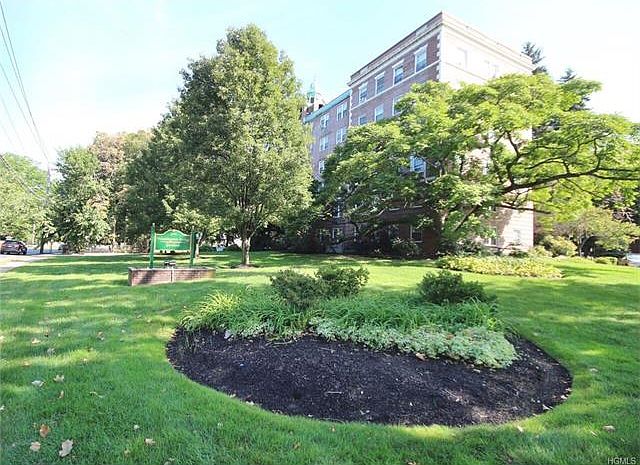 1st image of 300 S Broadway APT 5B