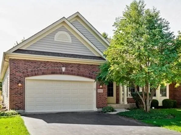3942 Honeymoon Rdg, Lake In The Hills, IL 60156