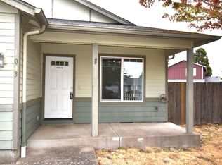 1043 Fuji Ln, Lebanon, OR 97355