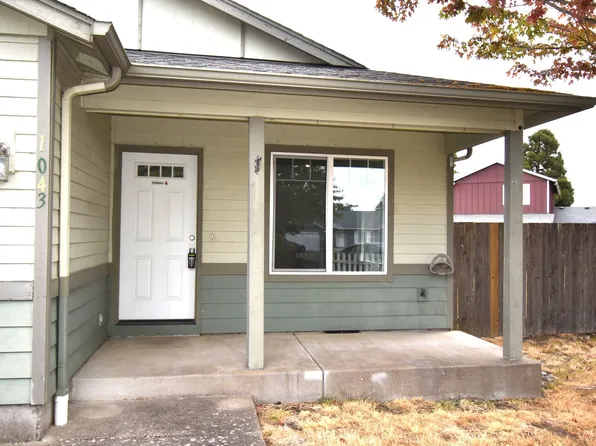 1043 Fuji Ln, Lebanon, OR 97355