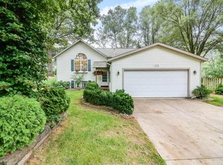 435 Beeline Rd, Holland, MI 49424