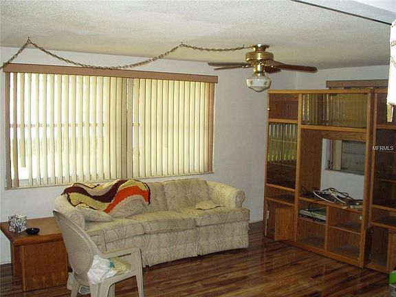 2nd image of 4240 Canterberry Dr