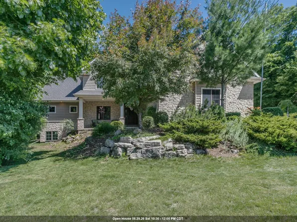 1387 Radcliff Rd, Neenah, WI 54956
