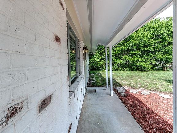 4th image of 242 Temple Ave
