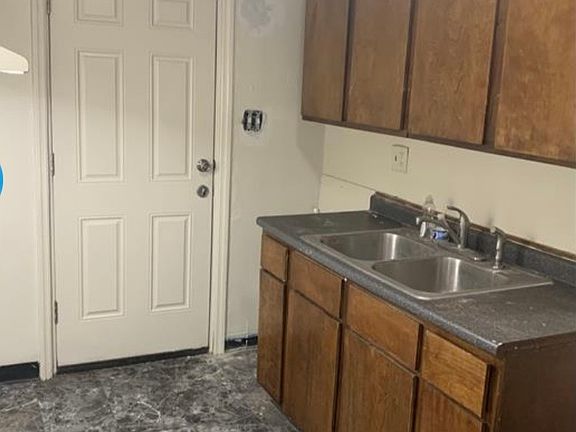 3rd image of 319 N Upland Ave #319