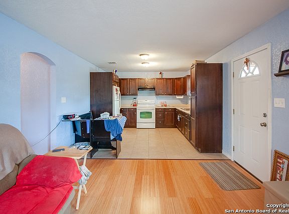 3rd image of 8914 Silver Bow Dr