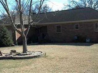 908 Daytona Dr, Lebanon, MO 65536