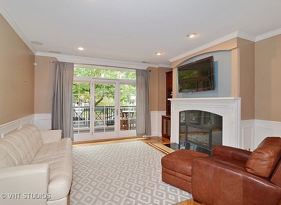 2nd image of 4203 N Kedvale Ave Unit 2N