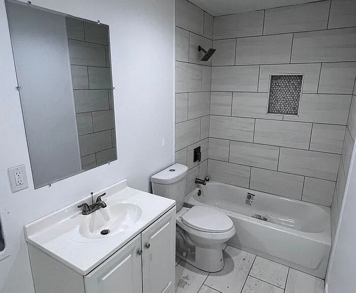2458 Chestnut Ave #1 — Photo 3