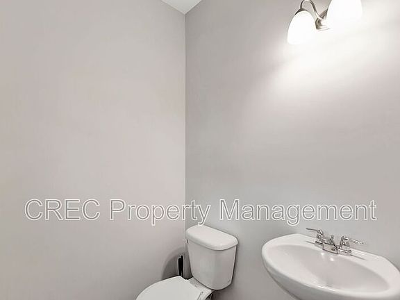 3rd image of 575 Wayton Cir