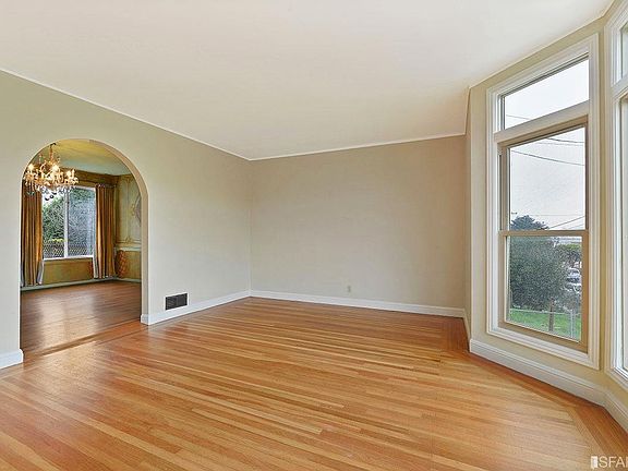 2nd image of 414 Hearst Ave