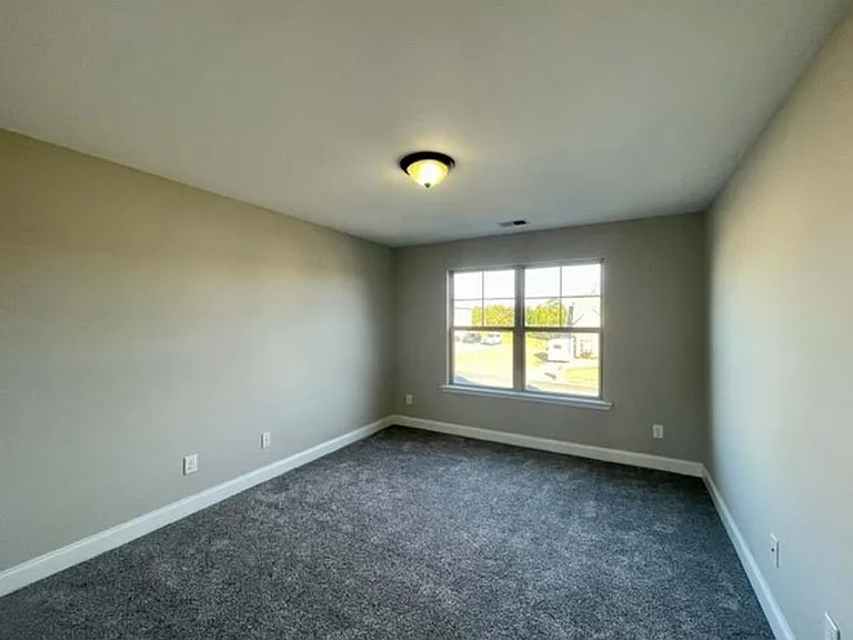 26 Bradley Dr — Photo 6