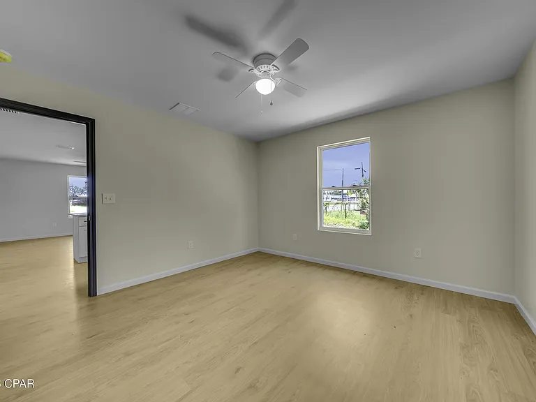 122 N East Ave #B — Photo 11