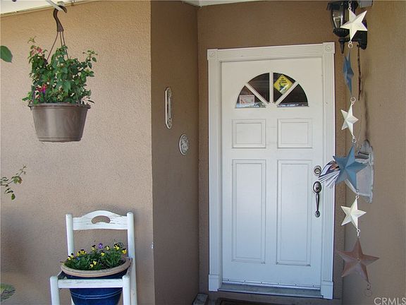 3rd image of 6572 Trask Ave