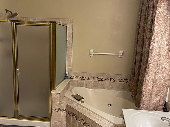 5th image of 1642 Omara Ln SE