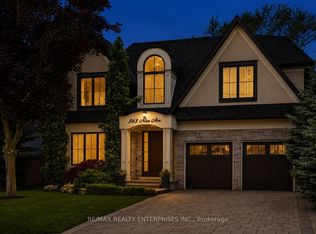 363 Niar Ave, Mississauga, ON L5G 1W2