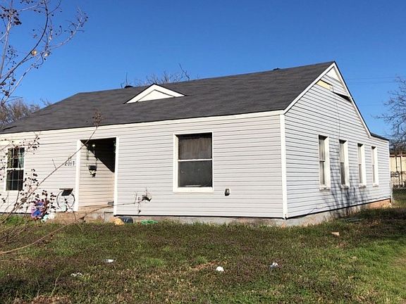 2nd image of 2017 Poplar St
