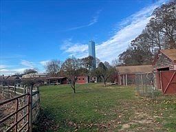 3rd image of 1789 Broadway