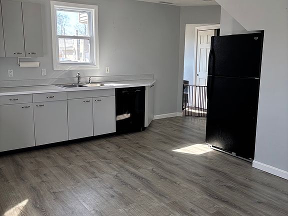3rd image of 48 Cross St Floor 2