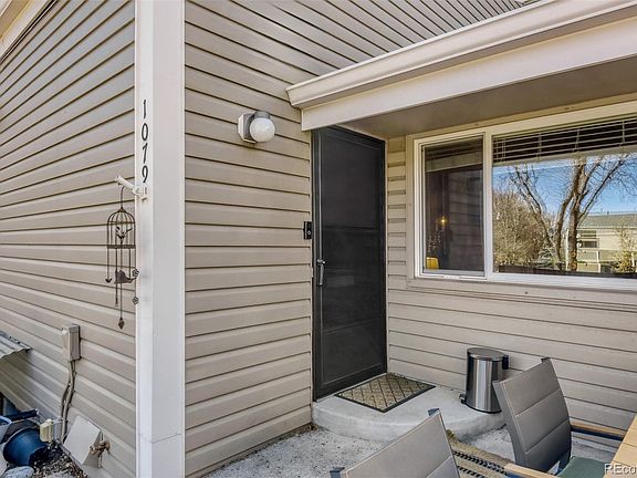 3rd image of 1079 W Powers Avenue