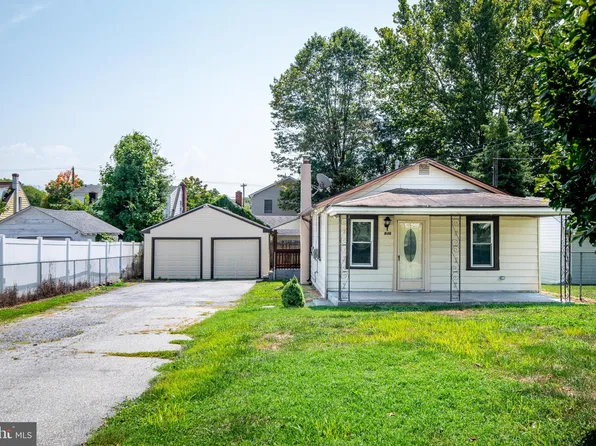 935 Hillside Ave, Upper Chichester, PA 19061