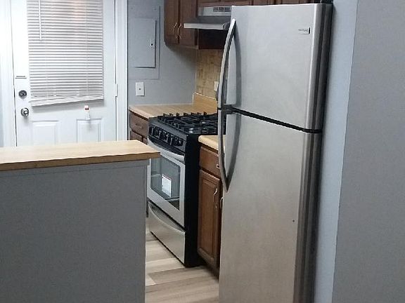 5th image of 529 Meadow Green Ln