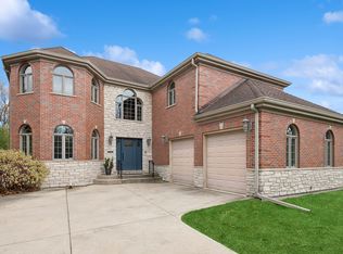 408 Wilshire Dr W, Wilmette, IL 60091