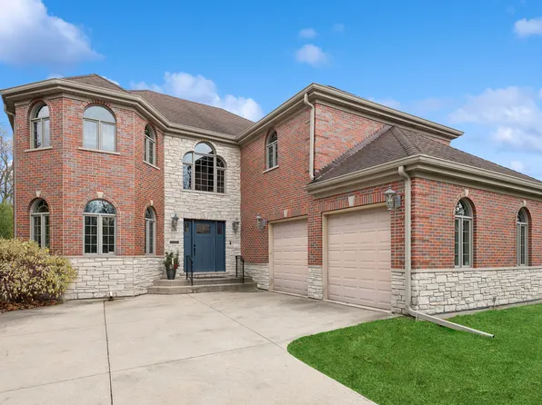 408 Wilshire Dr W, Wilmette, IL 60091