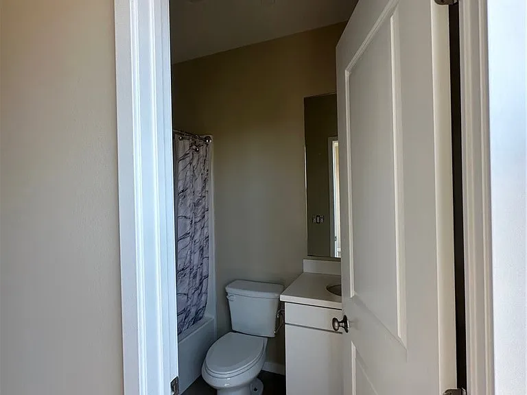 121 Tallowood — Photo 34
