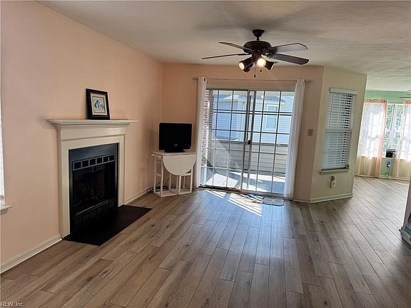 5th image of 5140 Cypress Point Cir APT 202