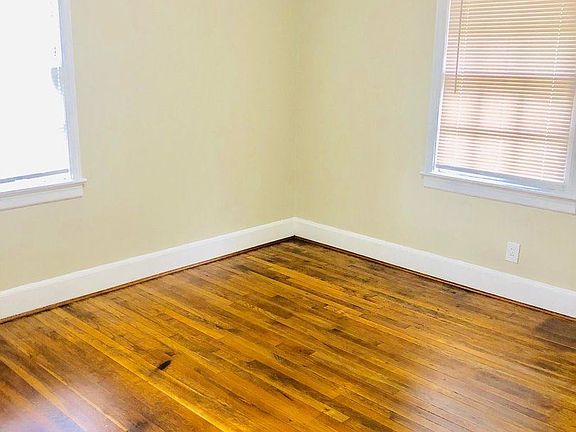 2nd image of 1511 Winona Ave