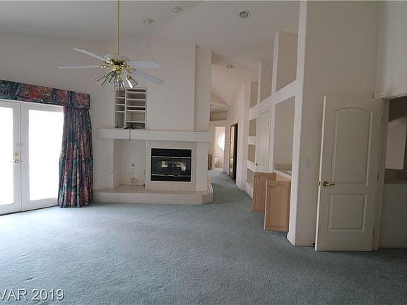 5th image of 8124 Lake Hills Dr