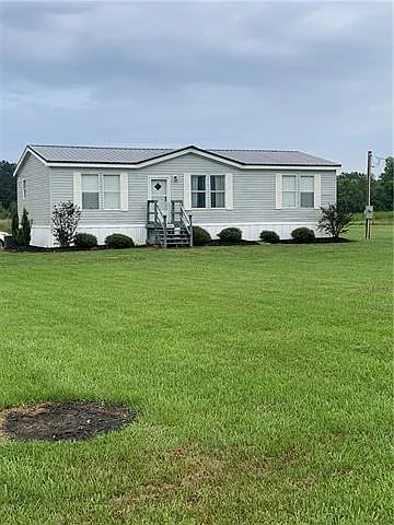 3 bed, 2.0 bath, 1500 sqft, $1,250 — Photo 2