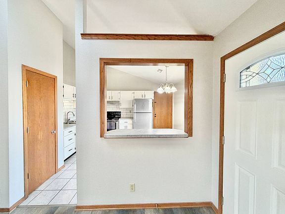 4th image of 2017 S Fieldcrest St