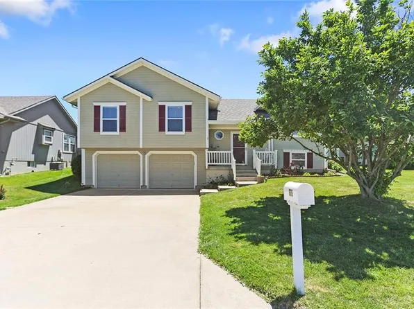 609 SW Muriel Dr, Grain Valley, MO 64029