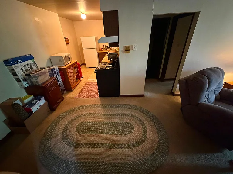 Regis Apartments — Photo 13