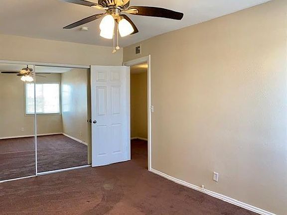 3rd image of 3420 Villa Knolls West Dr
