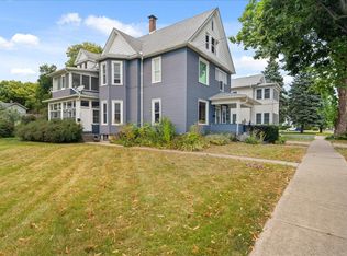 206 Wilder St, Aurora, IL 60506