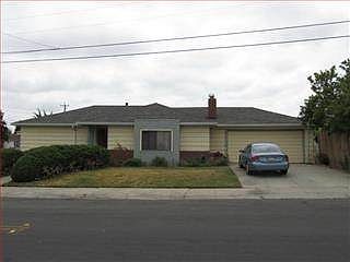 3rd image of 124 Clifford Ave