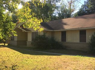 656 Lakeside Dr, Vicksburg, MS 39180