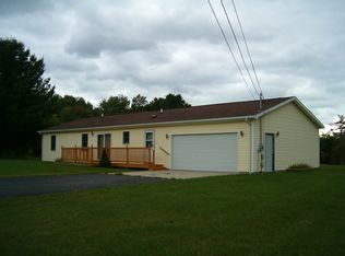 1882 W Maple Grove Rd, Farwell, MI 48622