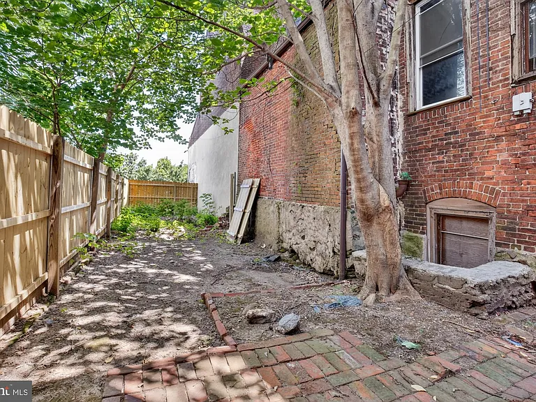 4107 Ludlow St — Photo 10