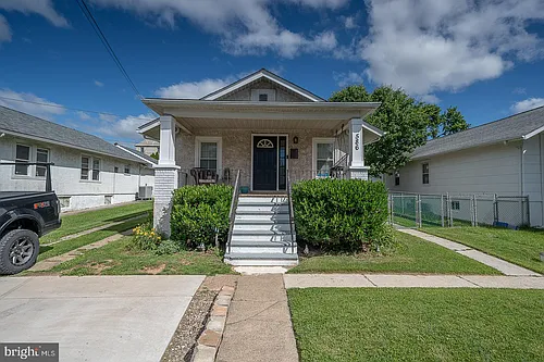 586 Summit St Photo 1