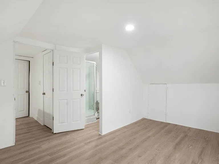 14608 Alder Ave — Photo 20