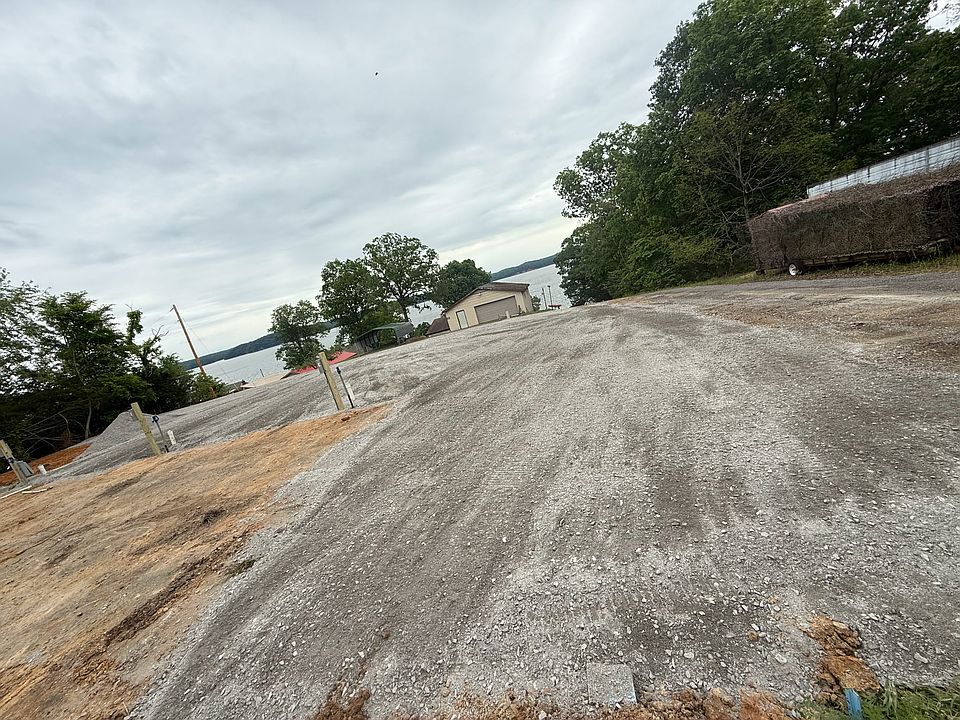 2nd image of 16 Parkhill Dr