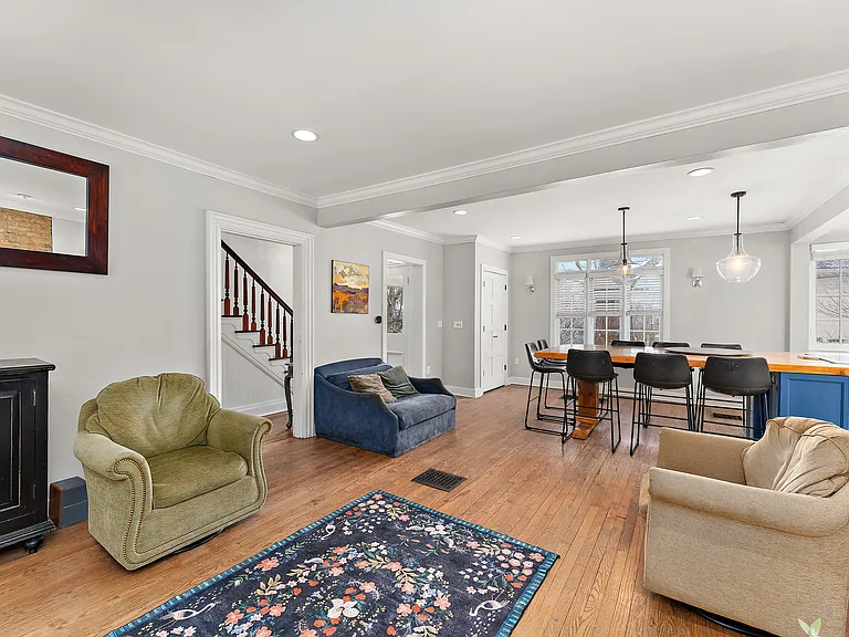 732 Orchard Ter — Photo 9