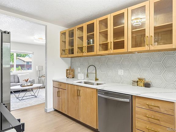 4th image of 383 S Robb Way