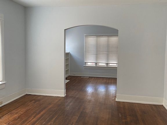3rd image of 1142 14th Ave S