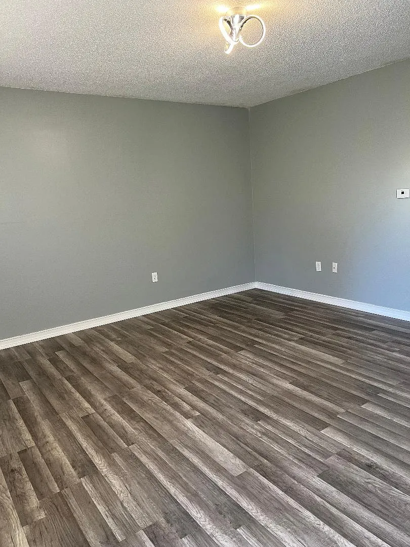 4 bed, 1780 sqft, $2,400 — Photo 3