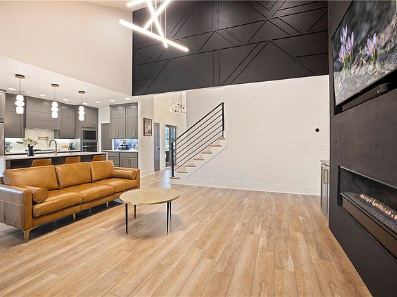 5th image of 14921 Tikaani Dr